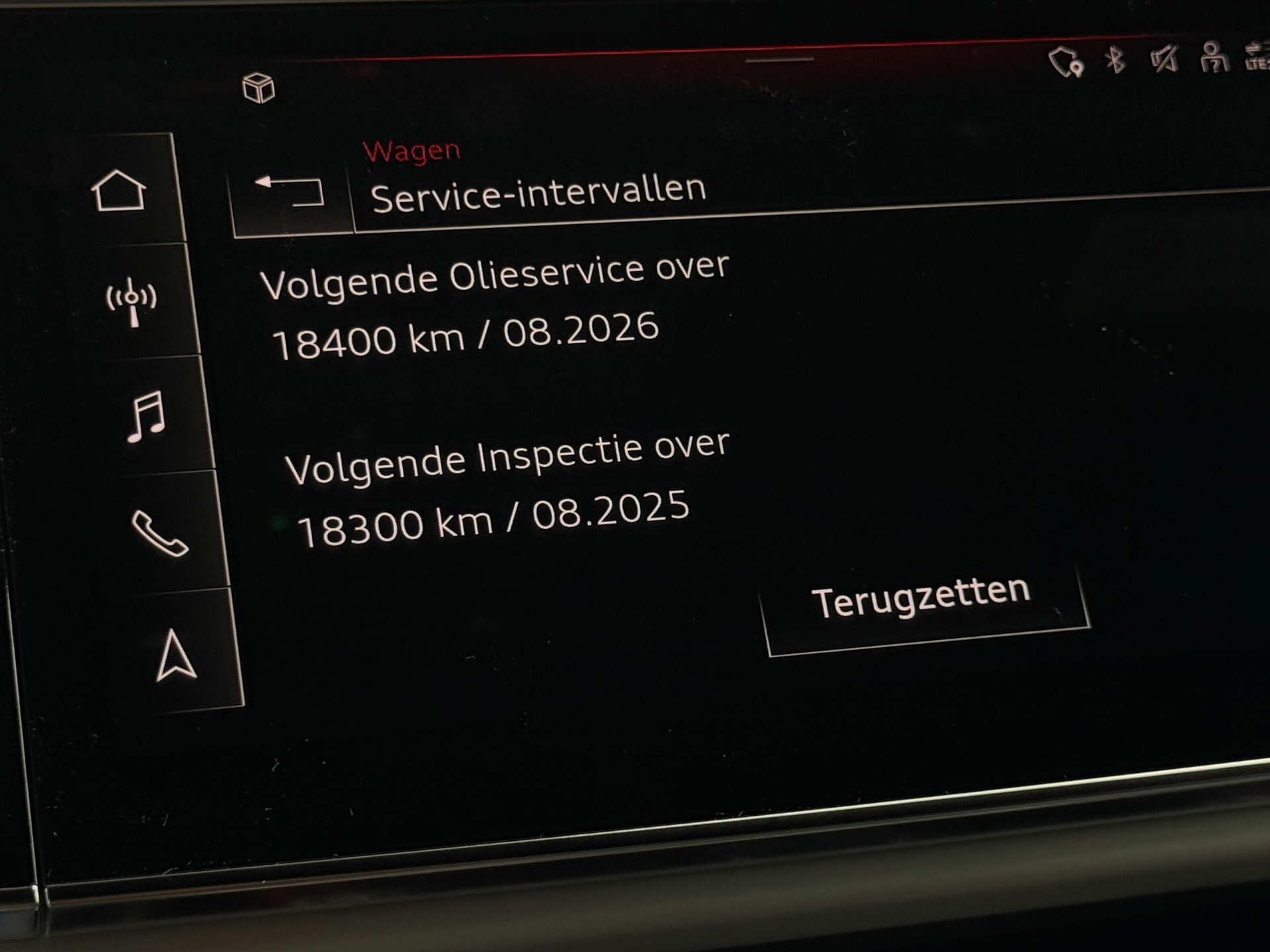 45145774-37.jpg