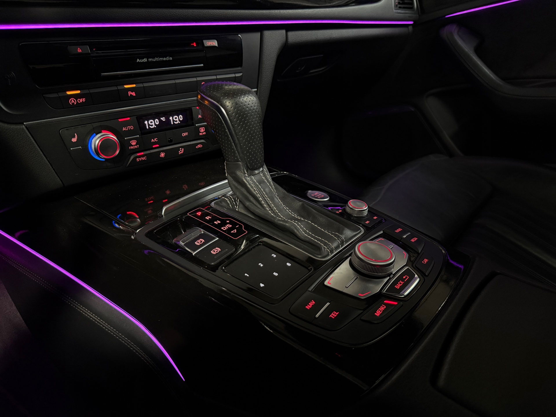 48062136-21.jpg