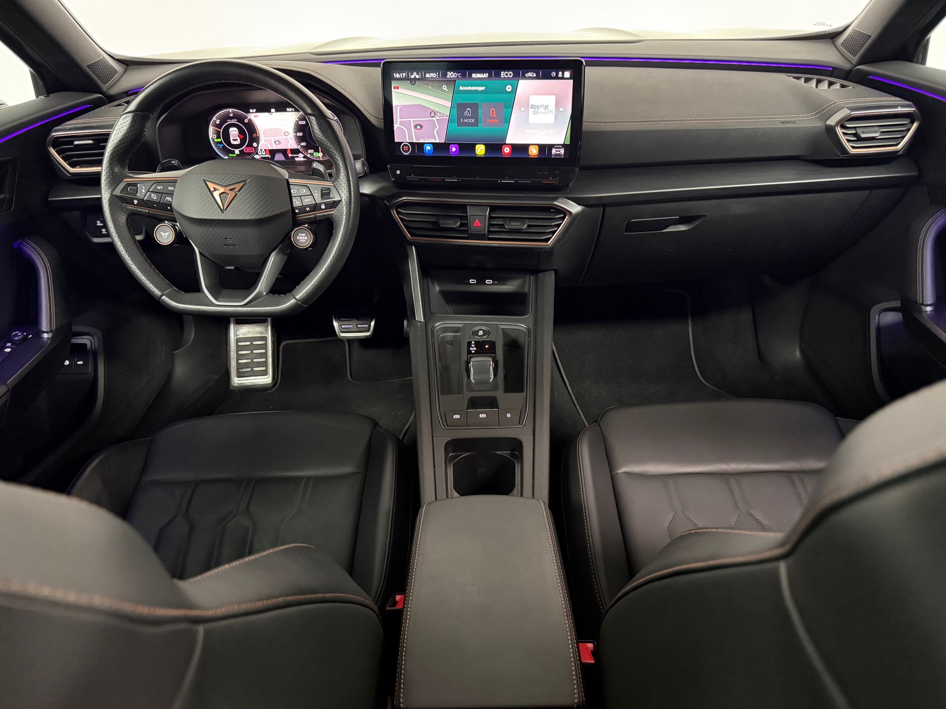 53490306-1.jpg